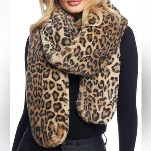 NWT Leopard Faux Fur Mink Scarf